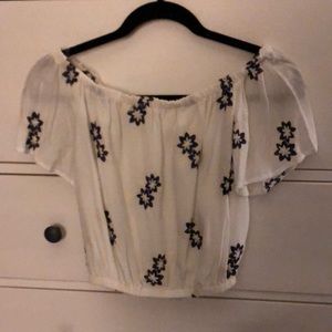 ASTR floral off the shoulder crop
